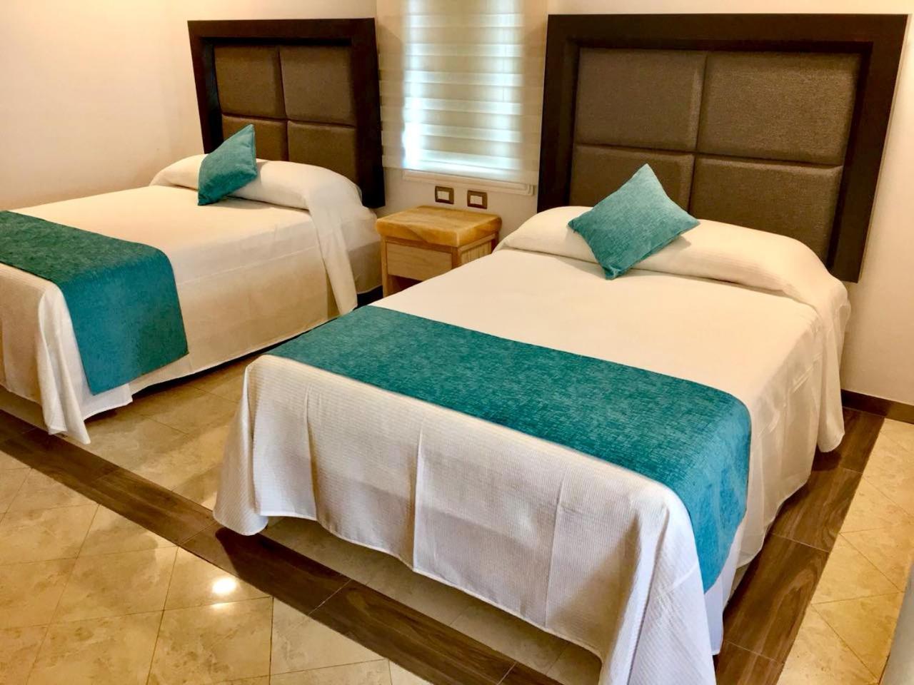 Hotel Blue Star Cancun Bagian luar foto
