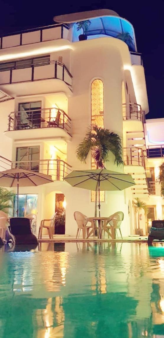 Hotel Blue Star Cancun Bagian luar foto